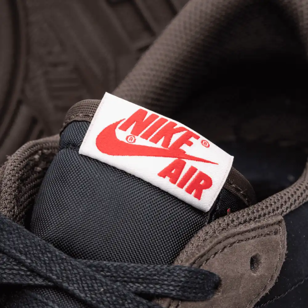 Travis Scott x Air Jordan 1 Low 'Mocha'