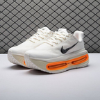 Nike Vomero Premium - Branco/Laranja