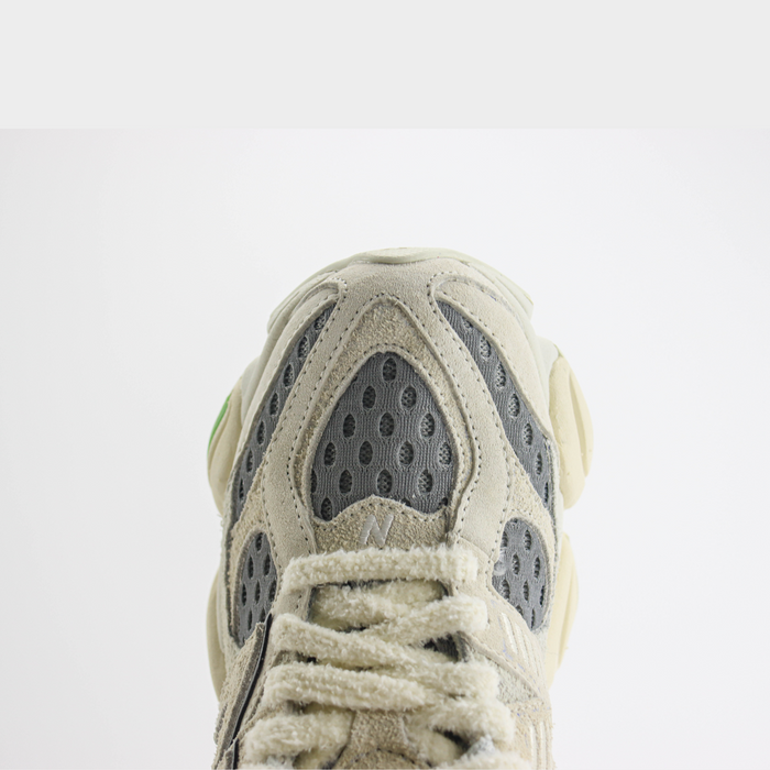 New Balance 9060 Bricks & Wood