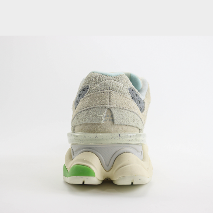 New Balance 9060 Bricks & Wood