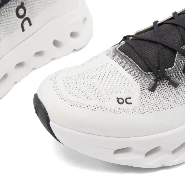 On Running Cloudtilt Black/Ivory