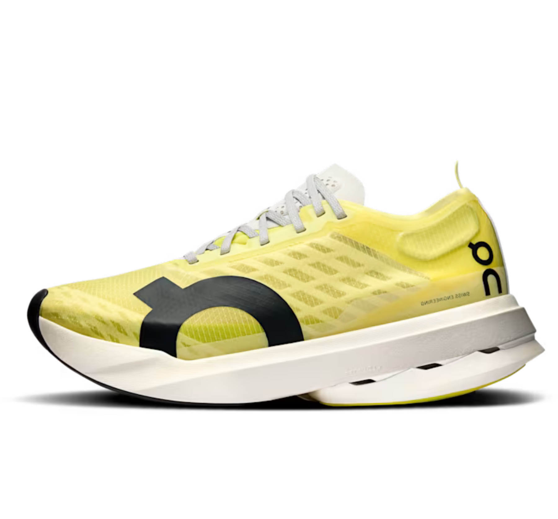 On Running Cloudboom Strike